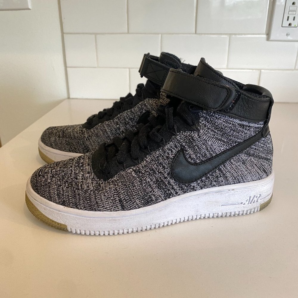 Women's Nike Air Force 1 Flyknit Mid Shoes